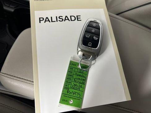 Used 2024 Hyundai Palisade Limited image 29