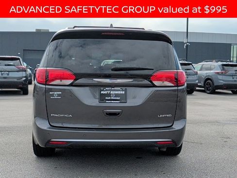 Used 2020 Chrysler Pacifica Limited w/ Tire & Wheel Group FWD image 4