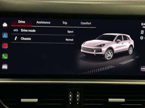 Used 2022 Porsche Cayenne E-Hybrid w/ Premium Package AWD/4WD image 38