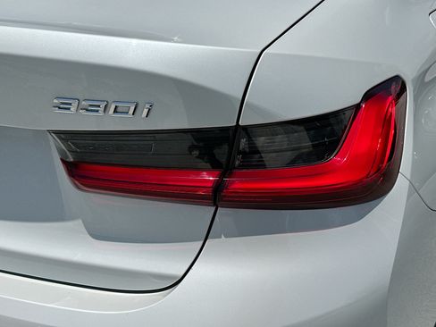 Used 2021 BMW 330i Sedan w/ Premium Package RWD image 32