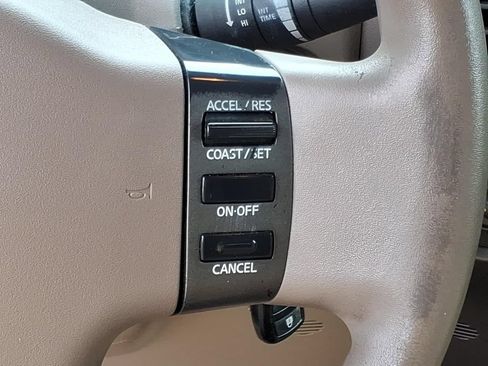 Used 2009 Nissan Titan XE w/ XE Popular Equipment Pkg AWD/4WD image 18