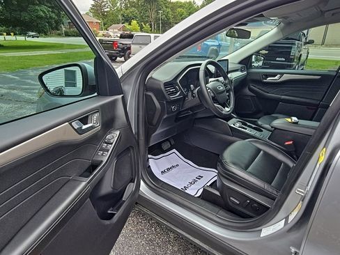 Used 2022 Ford Escape SEL image 12