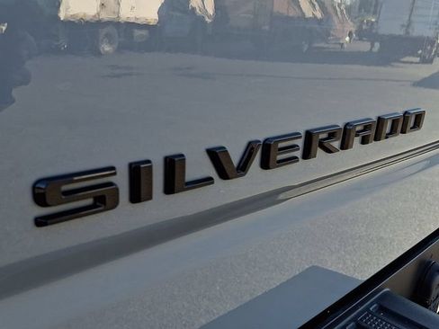 Used 2024 Chevrolet Silverado 1500 Custom Trail Boss w/ Dark Appearance Package AWD/4WD image 29