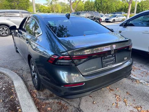 Used 2023 Honda Accord EX image 4