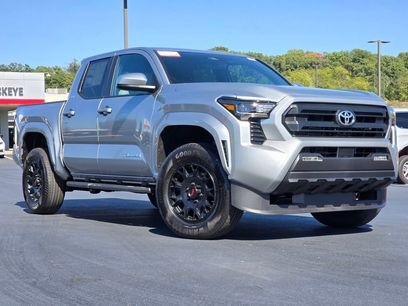 New 2025 Toyota Tacoma SR5