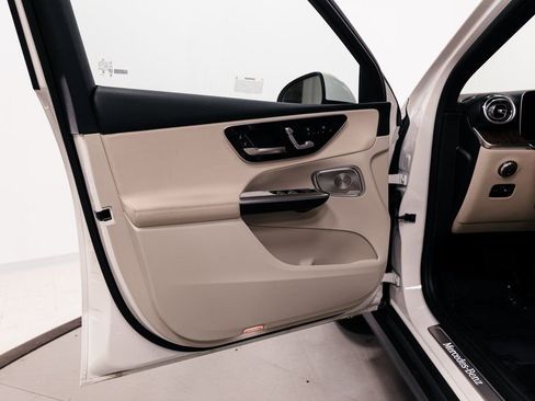 Certified 2026 Mercedes-Benz GLC 300 4MATIC image 5
