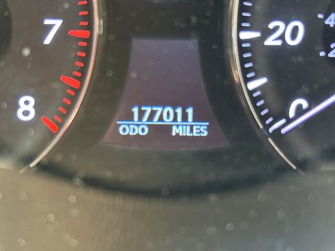 Used 2011 Lexus LS 460 AWD w/ Luxury Value Edition image 21