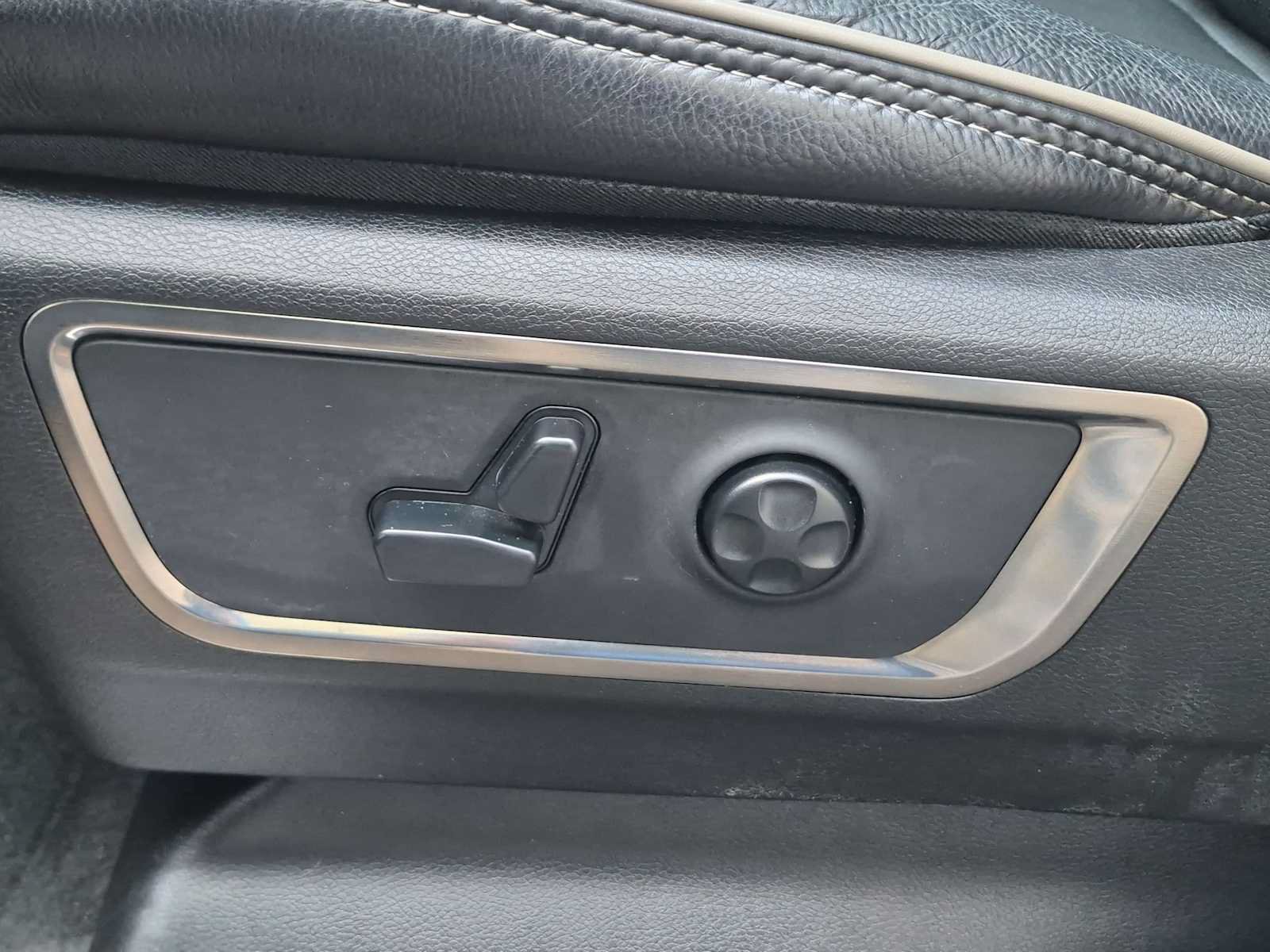 Used 2019 RAM 1500 Limited AWD/4WD image 17