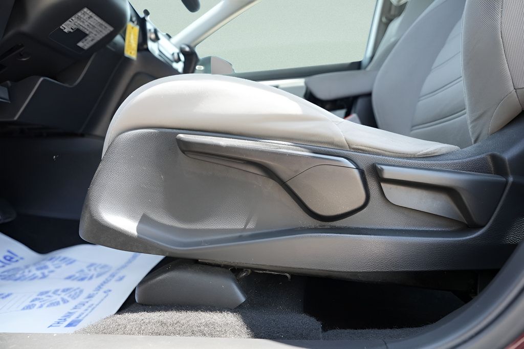 Used 2019 Honda CR-V LX image 20