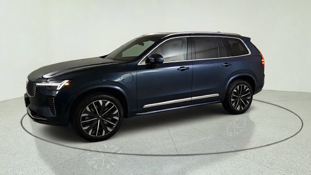 New 2026 Volvo XC90 T8 Plus w/ Protection Package AWD/4WD image 3