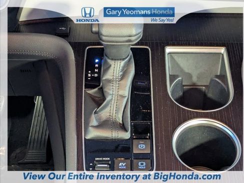 Used 2023 Toyota Sienna LE image 18