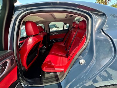 Used 2019 Alfa Romeo Giulia Ti Sport w/ Quick Order Package 22S Sport AWD/4WD image 10