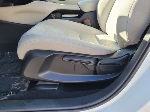 Certified 2024 Honda HR-V LX image 11