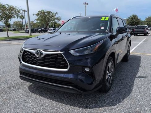 Used 2022 Toyota Highlander XLE FWD image 8