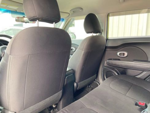 Used 2015 Kia Soul FWD image 20