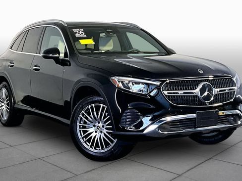 Used 2026 Mercedes-Benz GLC 300 4MATIC image 3