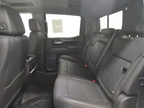 Certified 2022 Chevrolet Silverado 1500 LTZ w/ Technology Package image 23