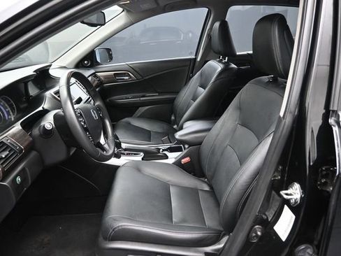 Used 2017 Honda Accord EX-L image 13