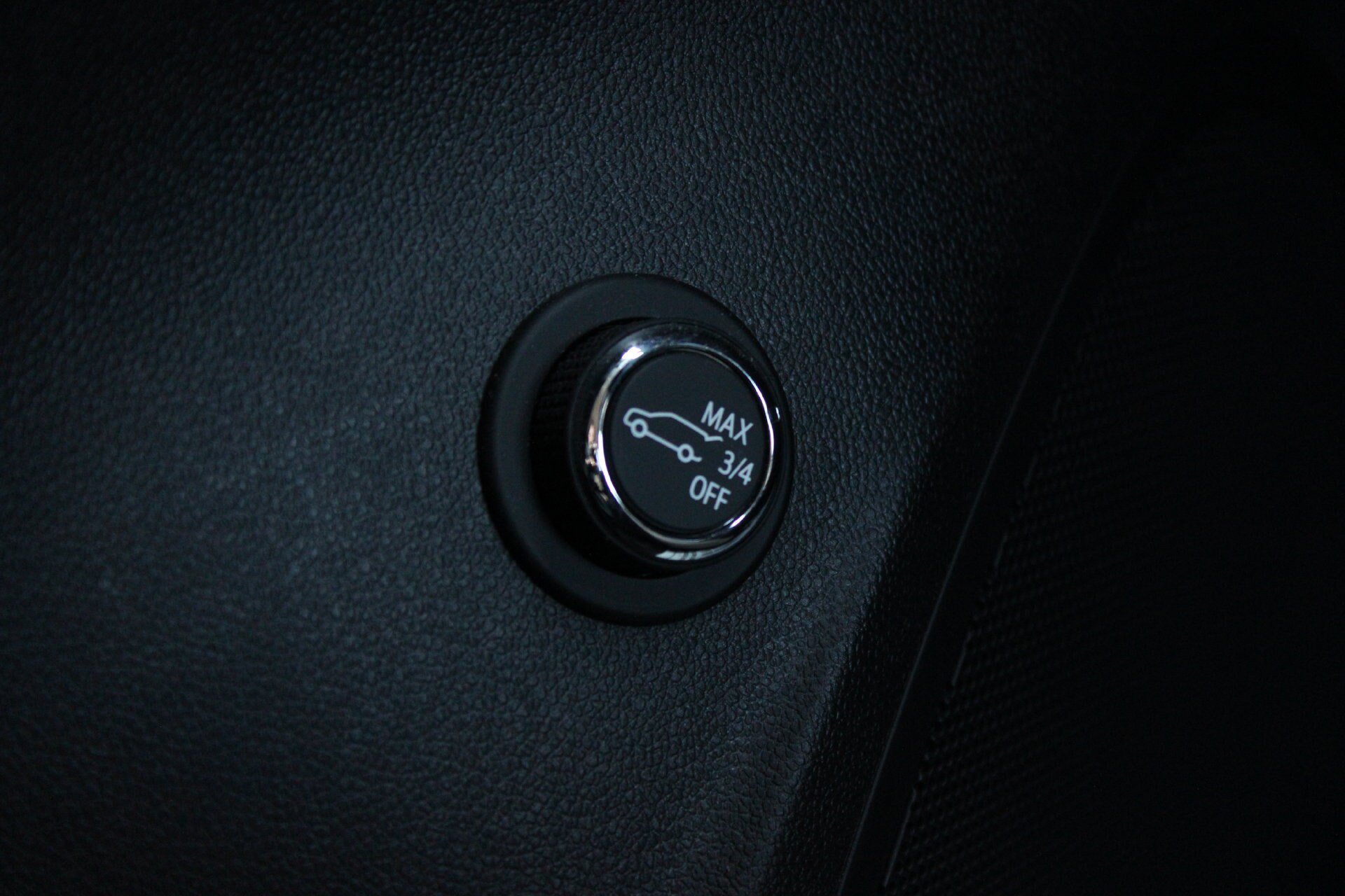 Used 2023 Buick Envision Essence FWD image 28