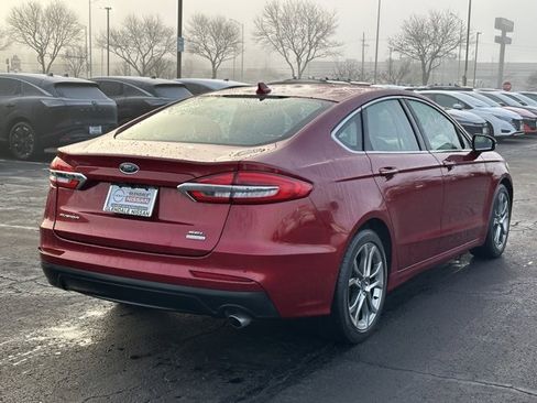 Used 2019 Ford Fusion SEL image 4