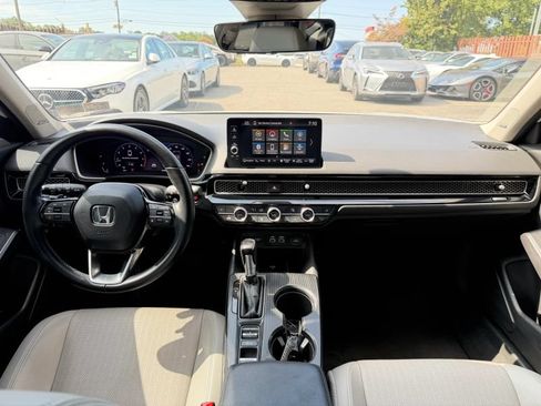 Used 2022 Honda Civic Touring image 18