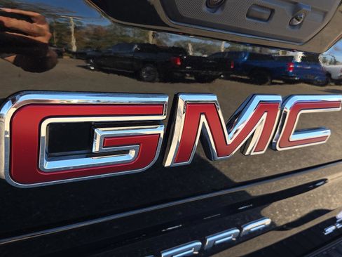 Used 2021 GMC Sierra 1500 SLE image 34