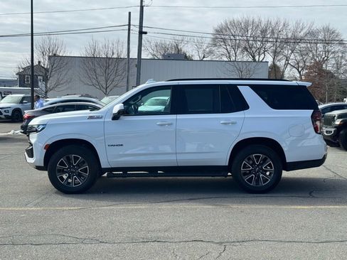 Used 2023 Chevrolet Tahoe Z71 w/ Luxury Package AWD/4WD image 2