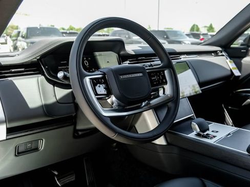 New 2026 Land Rover Range Rover SE AWD/4WD image 3