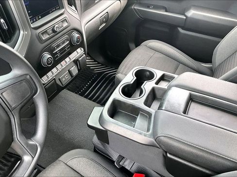 Used 2022 Chevrolet Silverado 1500 Custom Trail Boss AWD/4WD image 18