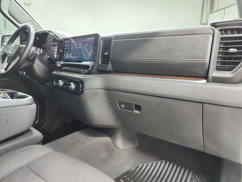 Used 2024 GMC Sierra 1500 SLE AWD/4WD image 40