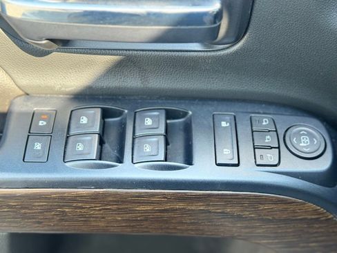 Used 2019 GMC Sierra 2500 Denali w/ Duramax Plus Package AWD/4WD image 21