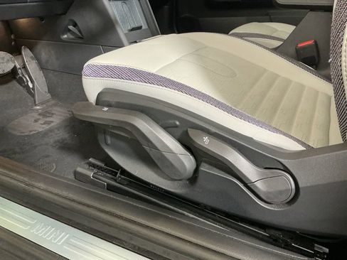 Certified 2025 MINI Cooper S image 18