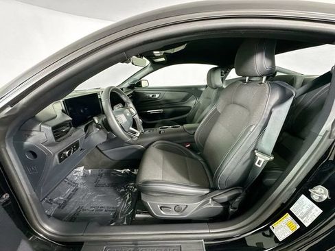 Used 2025 Ford Mustang Coupe RWD image 19