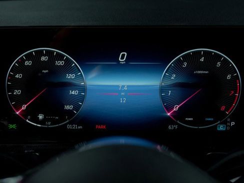 New 2026 Mercedes-Benz GLB 250 image 21
