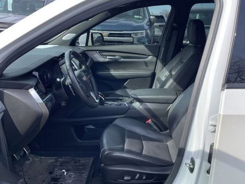 Used 2023 Cadillac XT6 Sport image 10