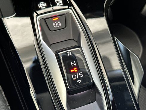 Used 2025 Audi Q5 Premium w/ Premium Plus AWD/4WD image 22