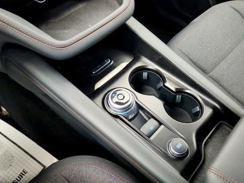Used 2025 Ford Explorer Active AWD/4WD image 16