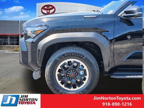 Used 2026 Toyota 4Runner TRD Off-Road Premium AWD/4WD image 8