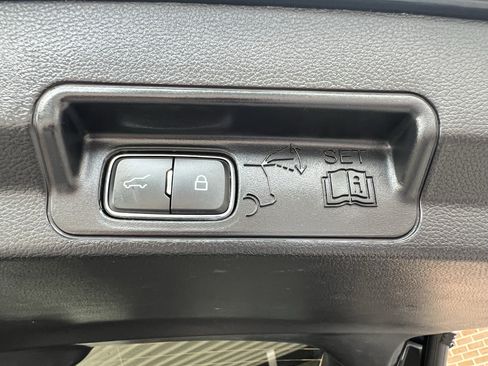 Used 2024 Ford Explorer Limited w/ Equipment Group 301A AWD/4WD image 55
