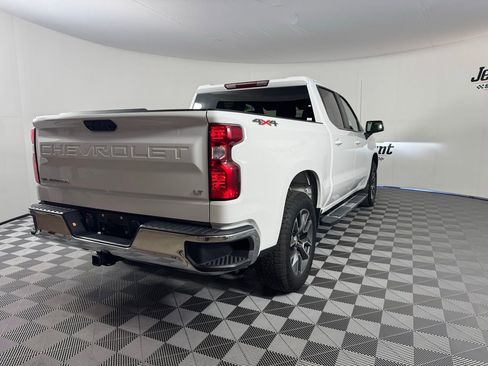 Used 2023 Chevrolet Silverado 1500 LT image 8