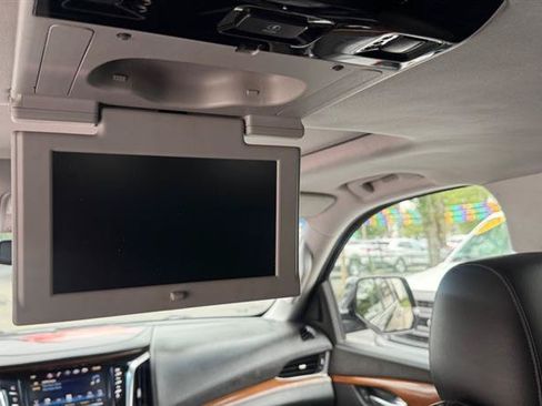 Used 2016 Cadillac Escalade ESV Luxury AWD/4WD image 15