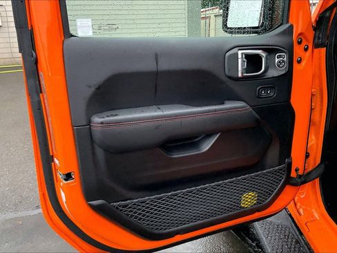 Certified 2025 Jeep Wrangler Rubicon w/ Safety Group image 20