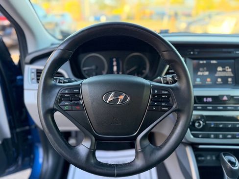 Used 2017 Hyundai Sonata Sport w/ Value Edition Package 02 image 10