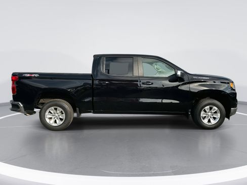 Used 2022 Chevrolet Silverado 1500 LT image 4
