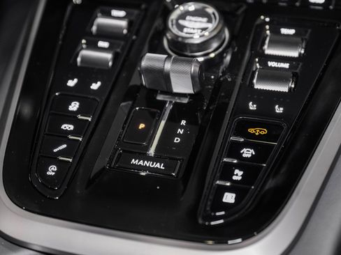 New 2026 Aston Martin DBX S image 36