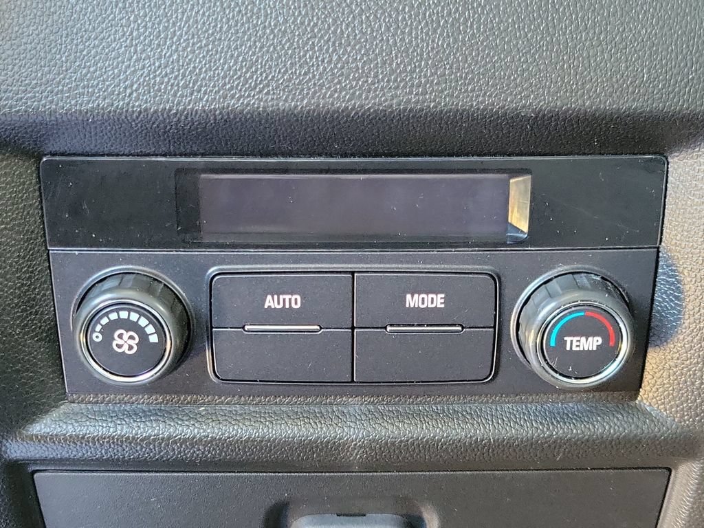 Used 2023 Chevrolet Traverse LT w/ LPO, Floor Liner Package FWD image 16