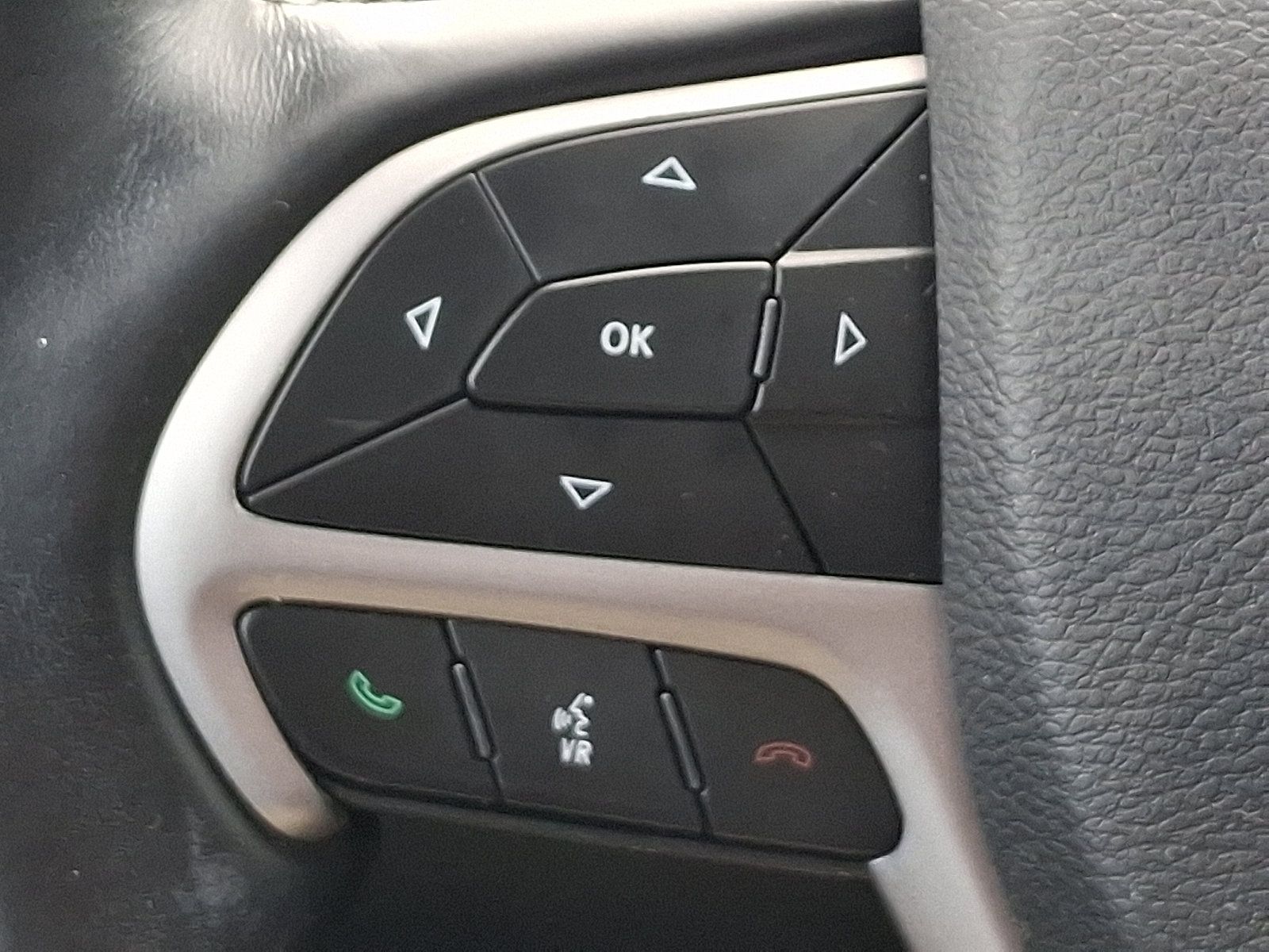 Certified 2021 Jeep Grand Cherokee Laredo X AWD/4WD image 22