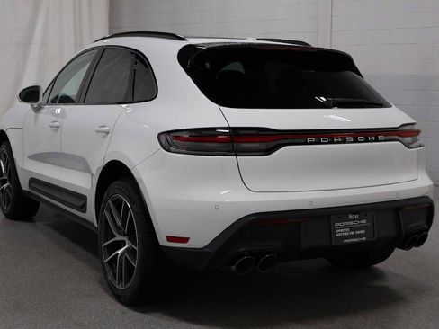 Used 2026 Porsche Macan AWD/4WD image 3