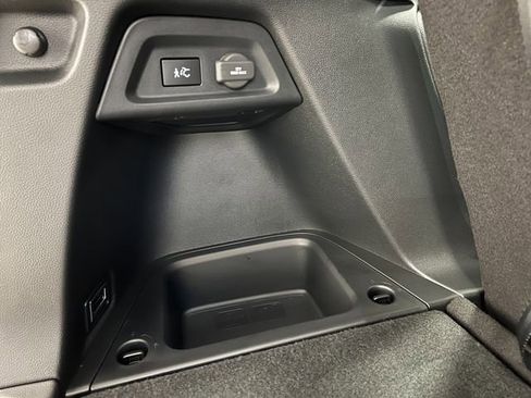 New 2025 Honda Pilot Touring image 36