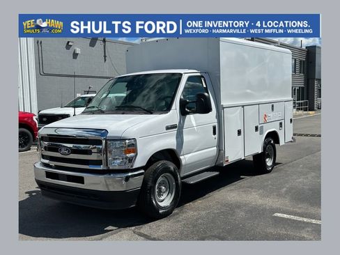New 2027 Ford E-350 and Econoline 350 Super Duty w/ Interior Upgrade Package RWD image 1